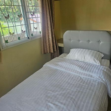 Bed and Breakfast Khaoyaitriplefive Ban Thung Sawang Exterior foto