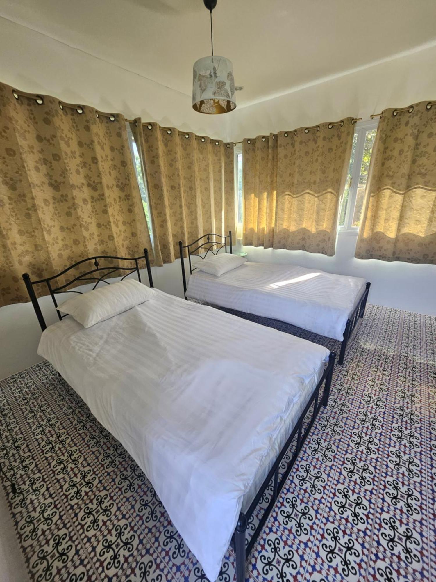 Bed and Breakfast Khaoyaitriplefive Ban Thung Sawang Exterior foto